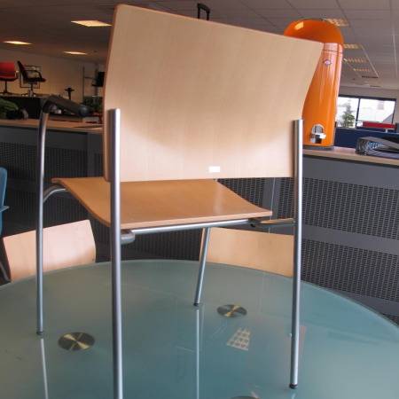 Thonet S360 stapelstoel Thonet S360 stapelstoel