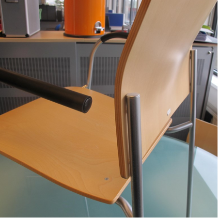Thonet S360 stapelstoel Thonet S360 stapelstoel