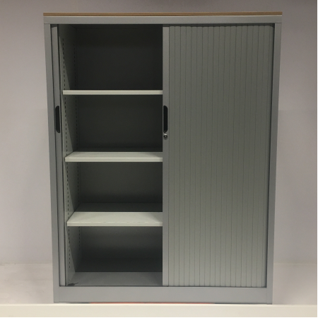 SUPER AANBIEDING; Mibra roldeurkast zilvergrijs a 125,- SUPER AANBIEDING; Mibra roldeurkast zilvergrijs a 125,-