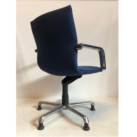 Artifort Michigan vintage vergaderstoel blauw Artifort Michigan vintage vergaderstoel blauw