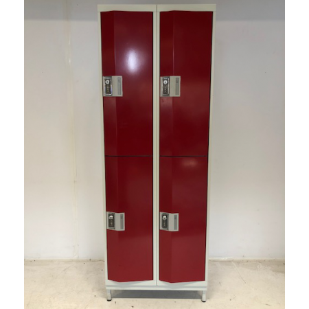 Oostwoud lockerkast rood, 4-deurs Oostwoud lockerkast rood, 4-deurs